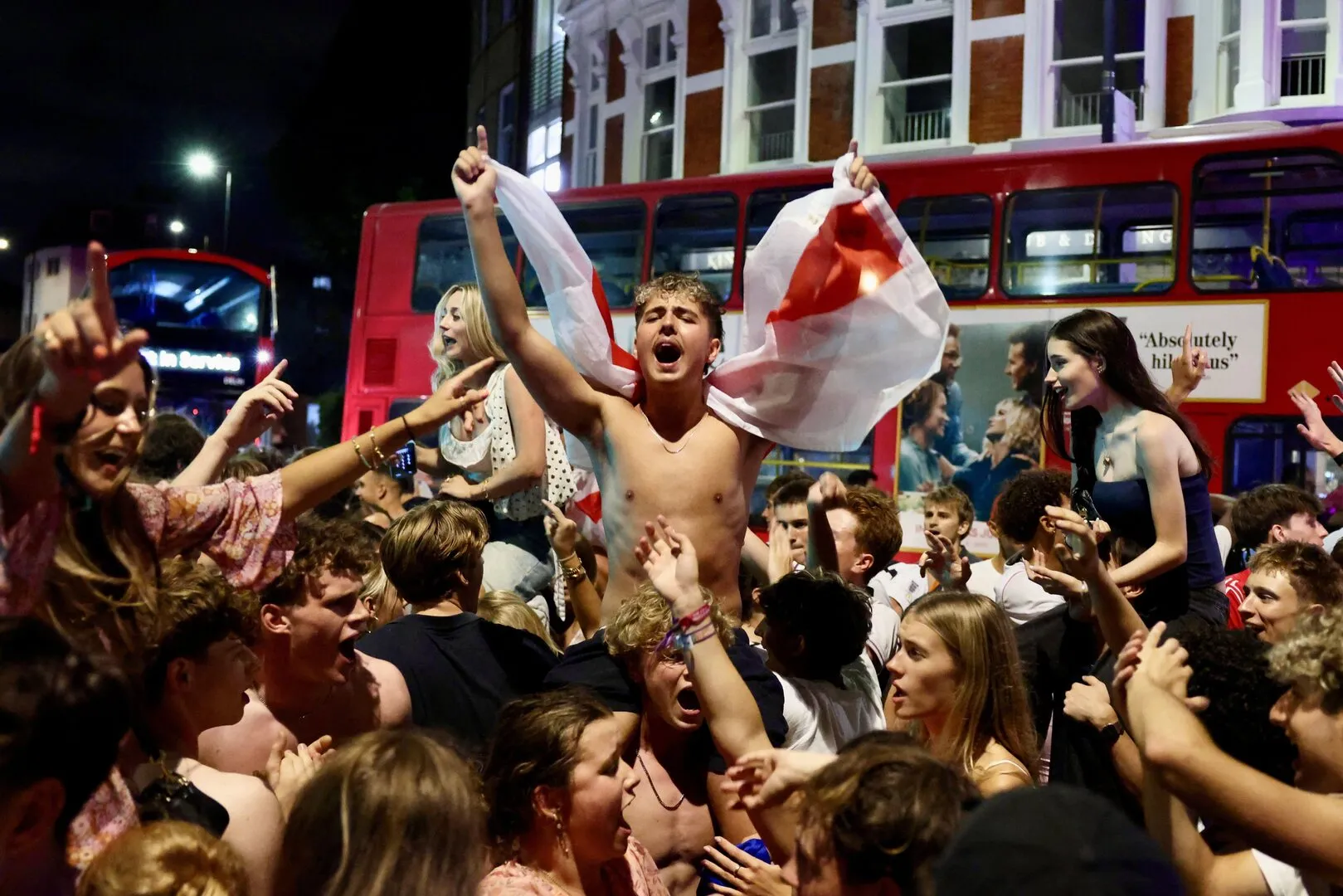 England Fans Celebrate Thrilling Victory Over Norway in World Cup