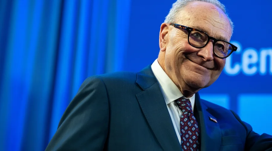 Schumer Criticizes Trump's Approach to Iran Conflict