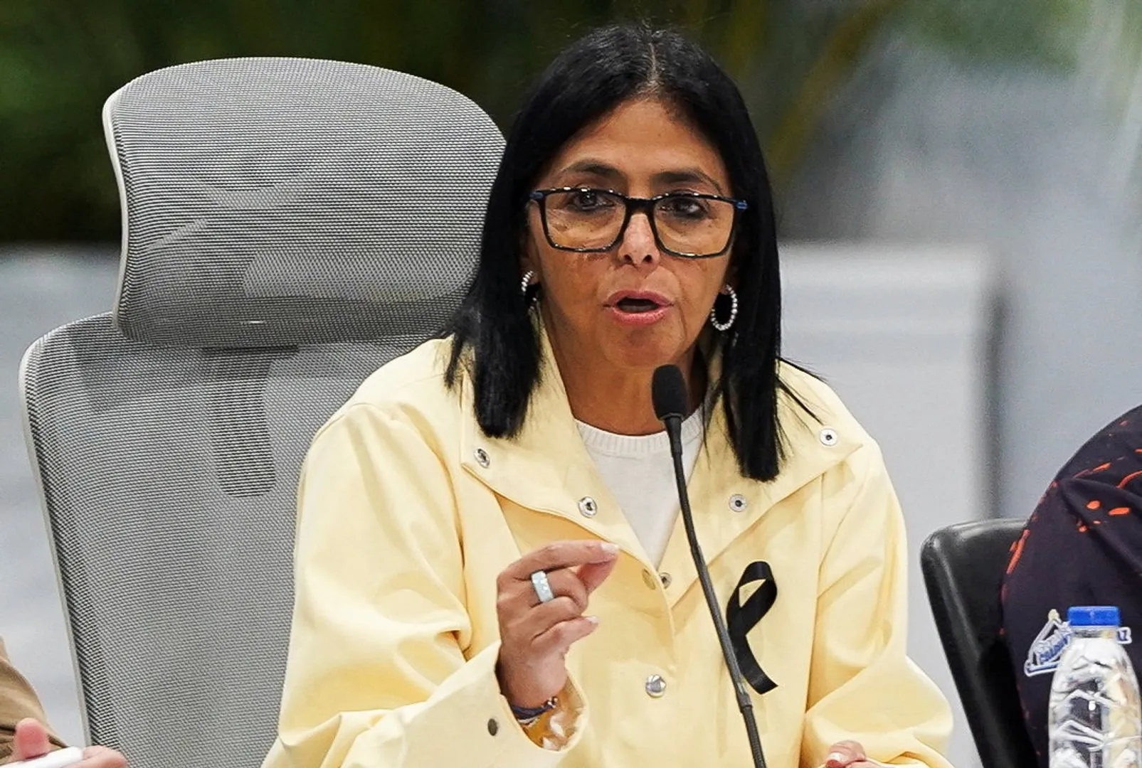 Venezuelan Vice President Addresses Earthquake Aftermath and Public Concerns
